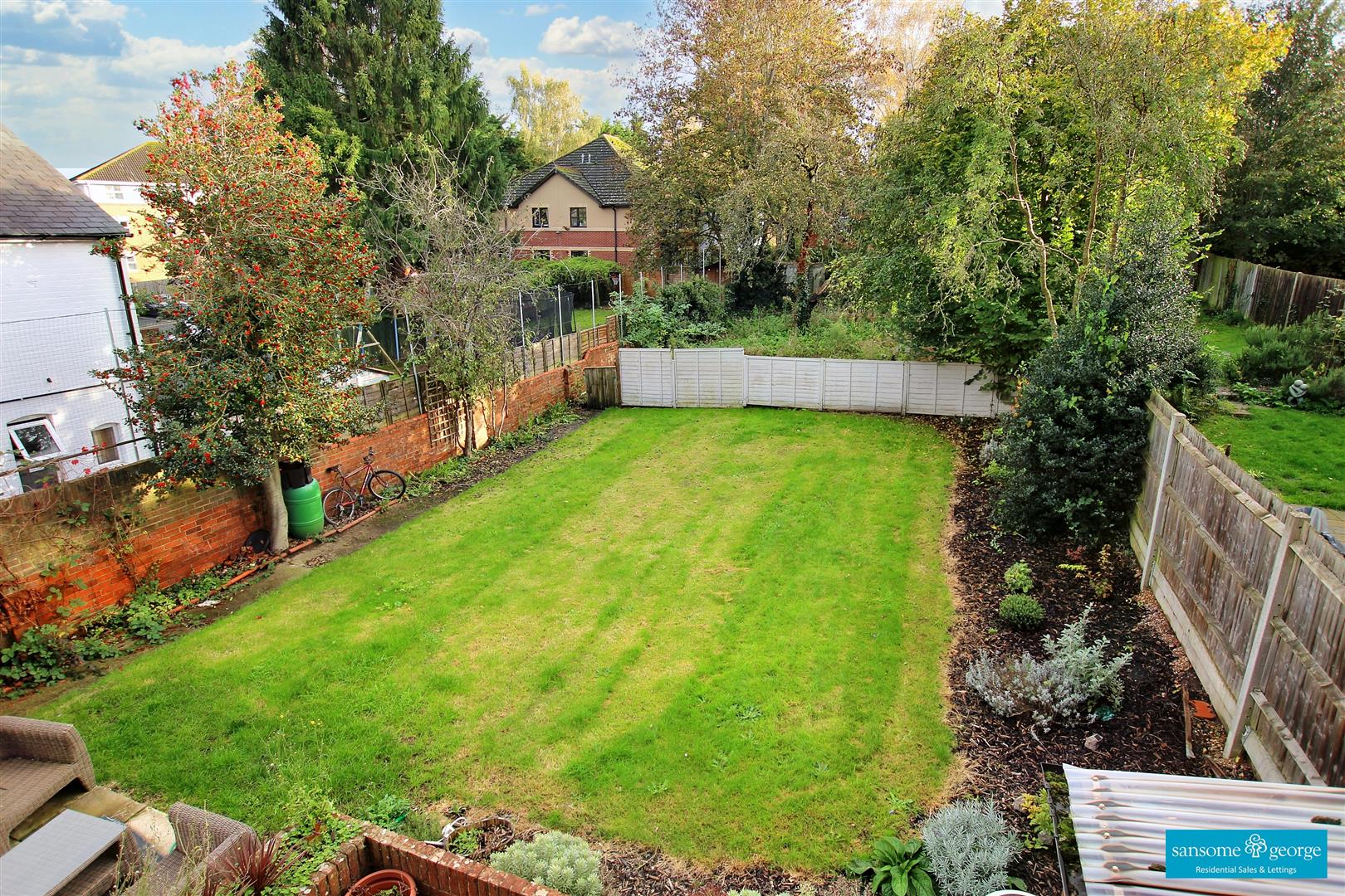 3 bed property in Wantage Road, Reading